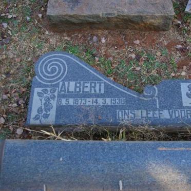 LIEBENBERG Albert 1873-1938 &amp; Maggie 1873-1962