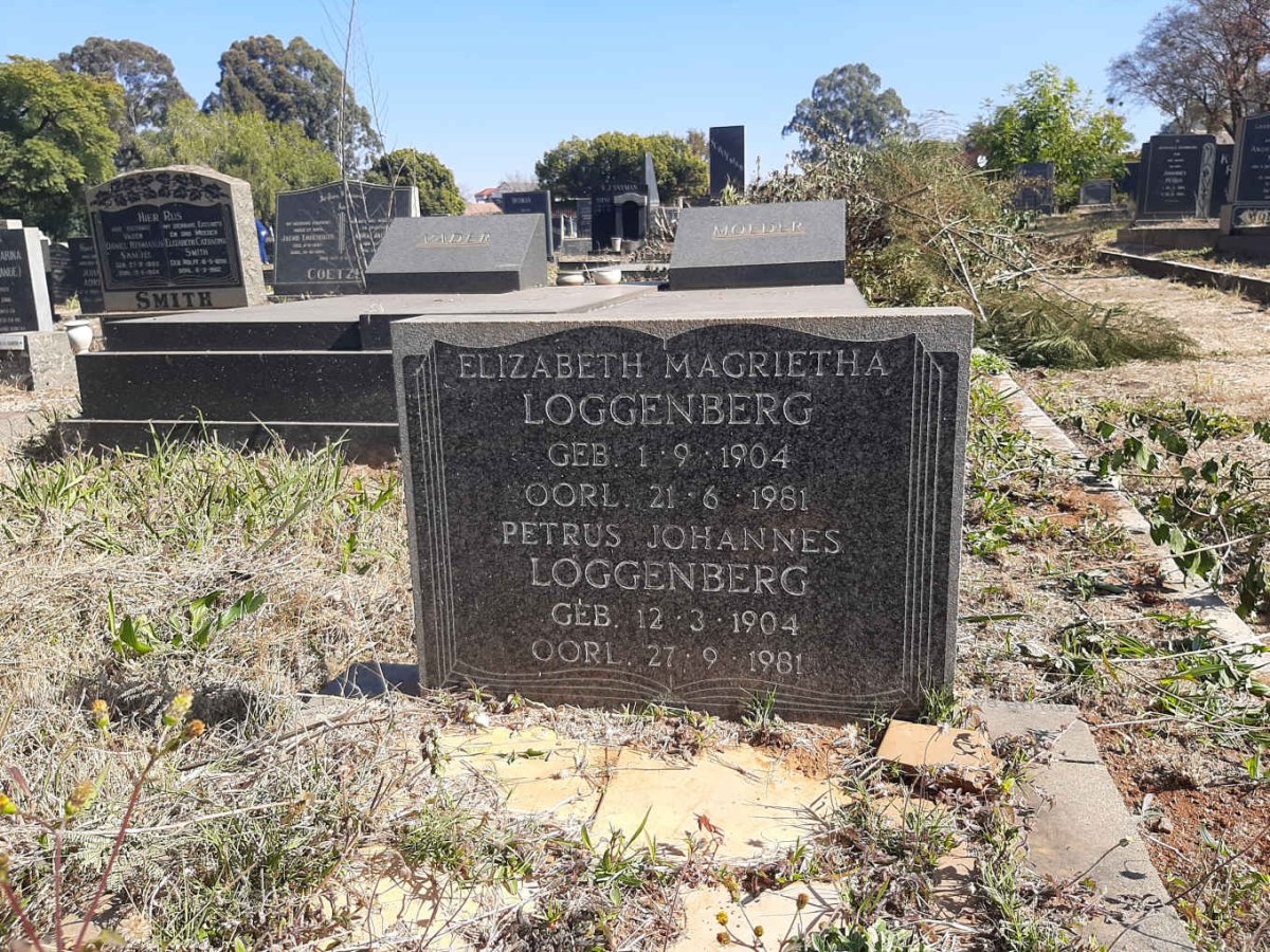 LOGGENBERG Petrus Johannes 1904-1981 &amp; Elizabeth Magrietha 1904-1981