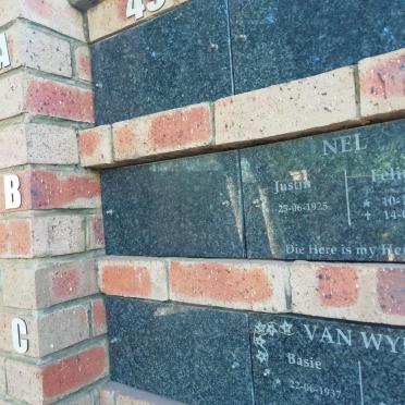 NEL Justin 1925- &amp; Felicity 1930-2014