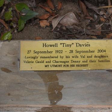 DAVIES Howell 1922-2004