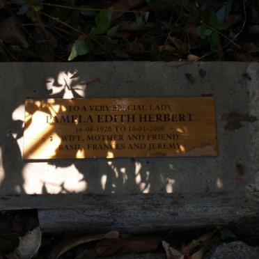 HERBERT Pamela Edith 1920-2000