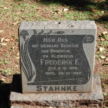 STAHNKE Frederik E. 1958-1960