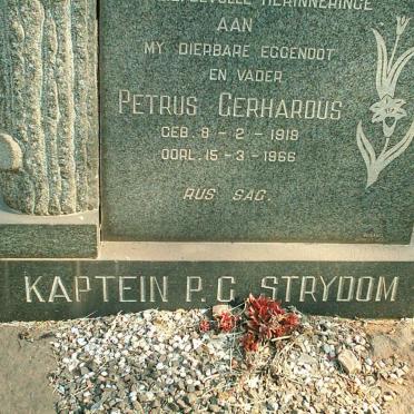 STRYDOM Petrus Gerhardus 1918-1966