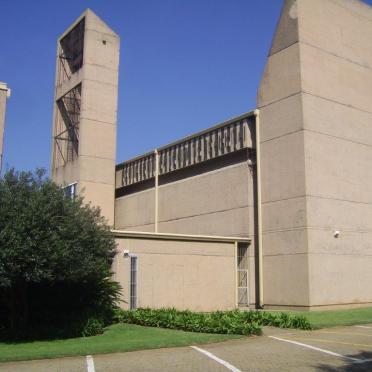 Gauteng, Pretoria, WAVERLEY, NG-Kerk Waverley-Oos, Gedenkmuur