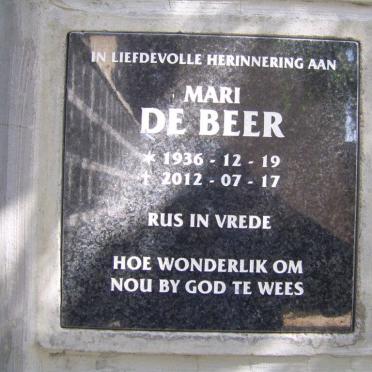 BEER Mari, de 1936-2012