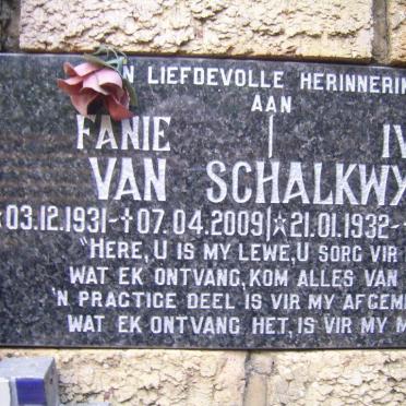 SCHALKWYK Fanie, van 1931-2009 &amp; Ivy 1932-