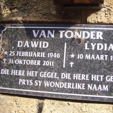 TONDER Dawid, van 1946-2011 &amp; Lydia 1949-