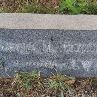 BEZUIDENHOUT Hendrina M. 1904-1995