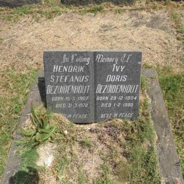 BEZUIDENHOUT Hendrik Stefanus 1907-1970 & Ivy Doris 1904-1990