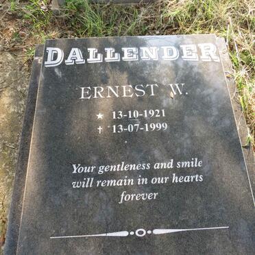 DALLENDER Ernest W. 1921-1999 & Veronica E.T. 1927-2019 _1
