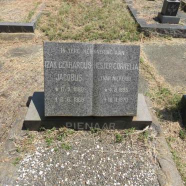 PIENAAR Izak Gerhardus Jacobus 1880-1968 & Hester Cornelia VAN NIEKERK 1895-1970