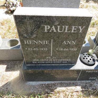 PAULEY Hennie 1935- & Ann 1939- 