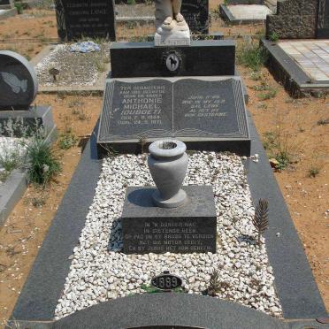 VILJOEN Anthonie Michael 1944-1971