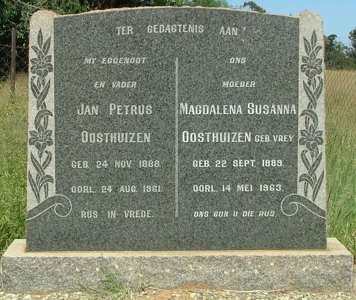 OOSTHUIZEN Jan Petrus 1888-1961 &amp; Magdalena Susanna VREY 1889-1963