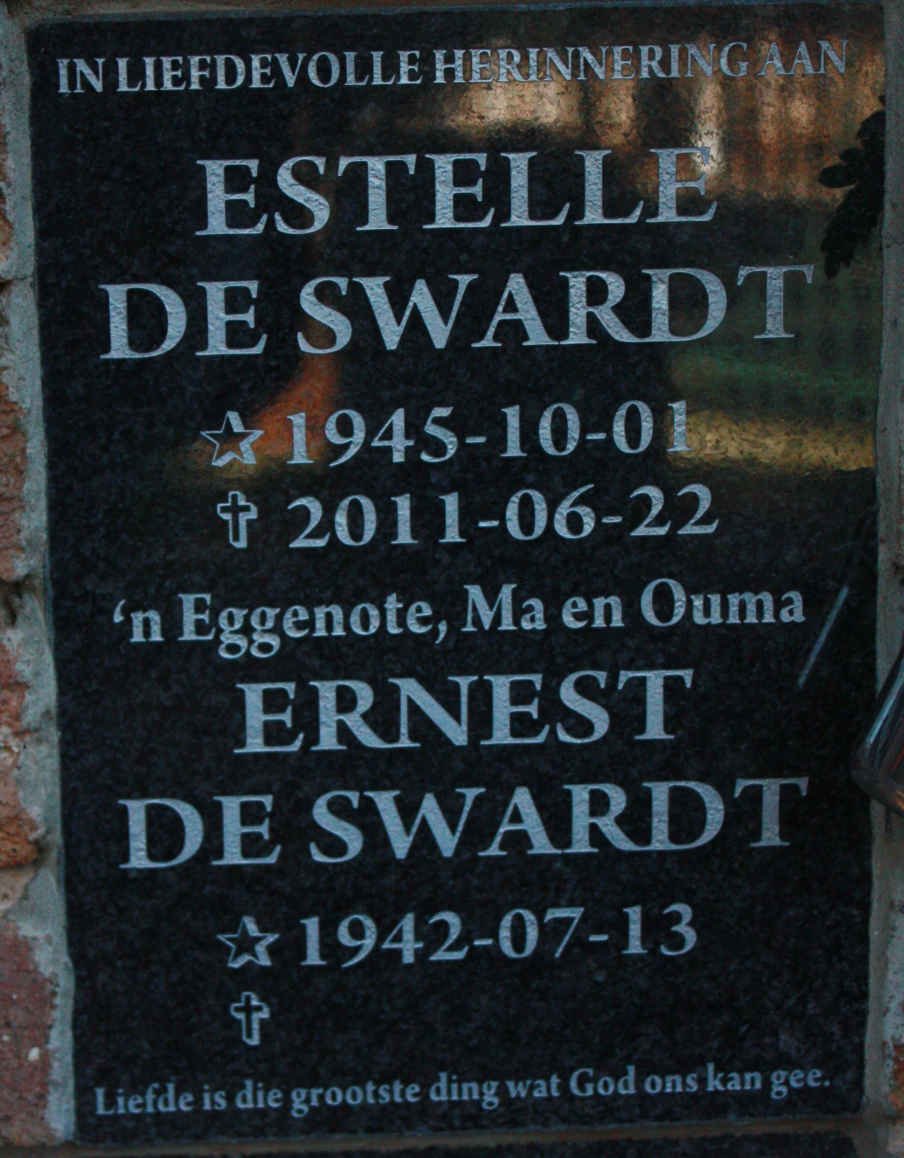 SWARDT Ernest, de 1942- & Estelle 1945-2011