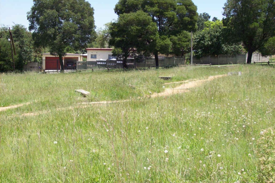 2. View on Roodepoort Horizon View Cemetery