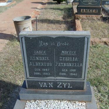 ZYL Hendrik Albertus, van 1897-1983 &amp; Cecilia Petronella 1910-1940