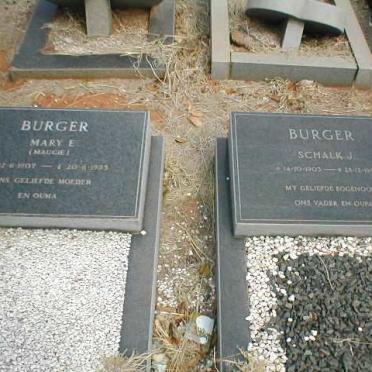 BURGER Schalk J. 1903-1989 &amp; Mary E. 1907-1993