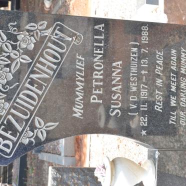BEZUIDENHOUT Johannes Martinus 1908-1982 &amp;  Petronella Susanna V.D. WESTHUIZEN 1917-1988