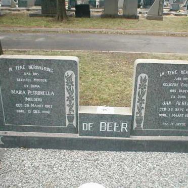 BEER Jan Albert, de 1902-1964 &amp; Maria Petronella MULDER 1907-1996