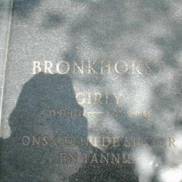 BRONKHORST Girly 1922-1986