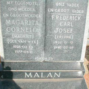 MALAN Frederick Carl Josef 1922-1990 &amp; Magarita Cornelia VAN WYK 1926-1977