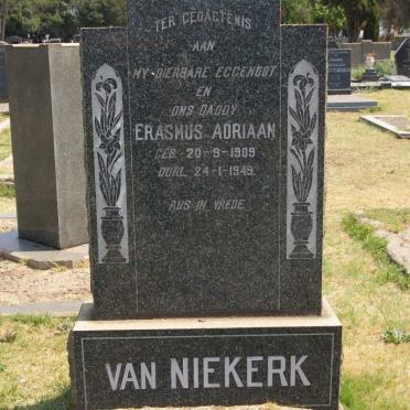 NIEKERK Erasmus Adriaan, van 1909-1949 :: SCHIPPERS Yvonne nee VAN NIEKERK 1935-2000