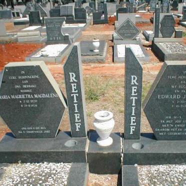 RETIEF Edward Jacobus 1912-1975 &amp; Maria Magrietha Magdalena 1920-1976