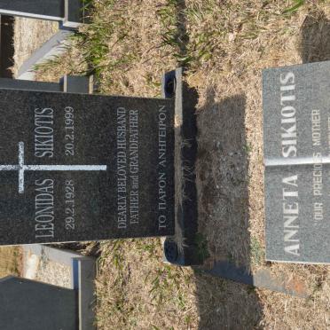 SIKIOTIS Leonidas 1928-1999 &amp; Anneta 1931-2000