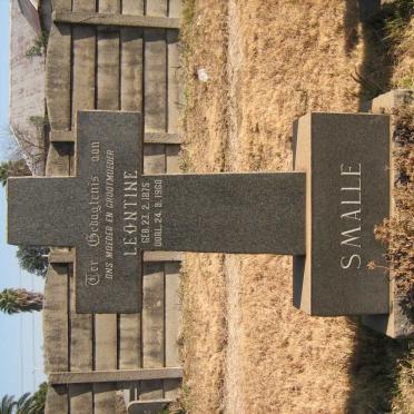 SMALLE Leontine 1875-1960