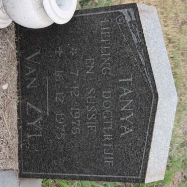 ZYL Tanya, van 1975-1975