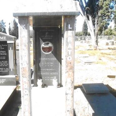 ZWANE Stephen Fani 1942-1997 &amp; Nobantu Agnes 1944-2008