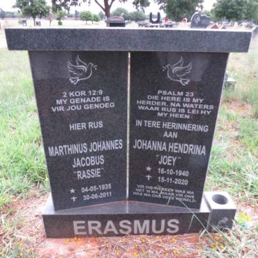 ERASMUS Marthinus Johannes Jacobus 1935-2011 & Johanna Hendrina 1940-2020