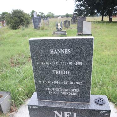 NEL Hannes 1931-2005 & Trudie 1934-2022
