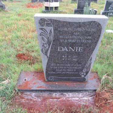SCHOLTZ Danie 1975-2002