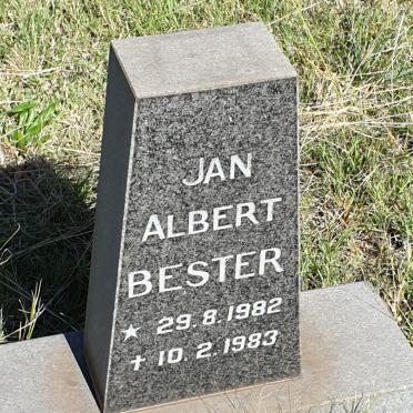BESTER Jan Albert 1982-1983