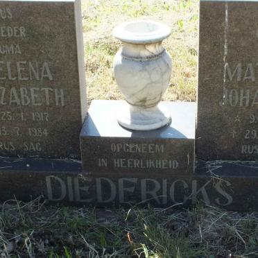 DIEDERICKS Mathys Johannes 1901-1982 &amp; Helena Elizabeth 1917-1984