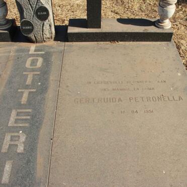 LOTTERING Barend Francois 1949-1996 &amp; Gertruida Petronella 1951-