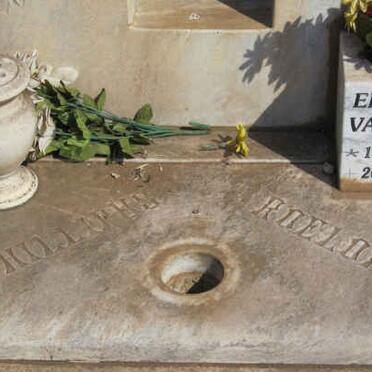 MARITZ Elaine Valerie 1939-2009 :: MARITZ Flippie 1960-1980