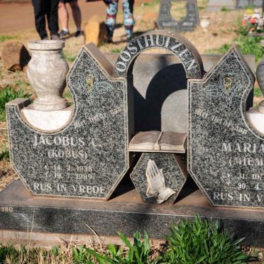 OOSTHUIZEN Jacobus C. 1938-1999 & Maria M. 1937-2018