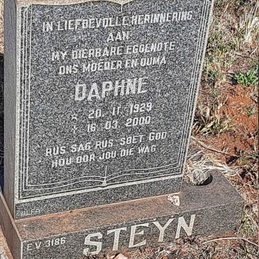 STEYN Daphne 1929-2000