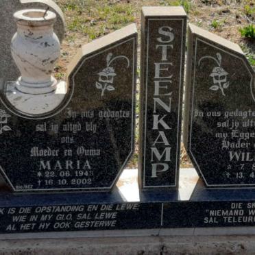 STEENKAMP Willem 1932-2000 & Maria 1943-2002