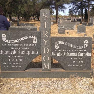 STRYDOM Hendrik Josephas 1917-1971 &amp; Jacoba Johanna Cornelia 1919-1979
