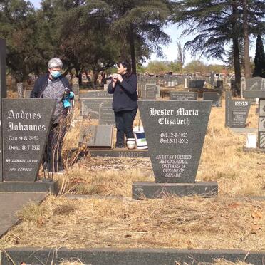 TOIT Stephanus Wilhelmus, du 1924-2000 &amp; Hester Maria Elizabeth 1925-2012