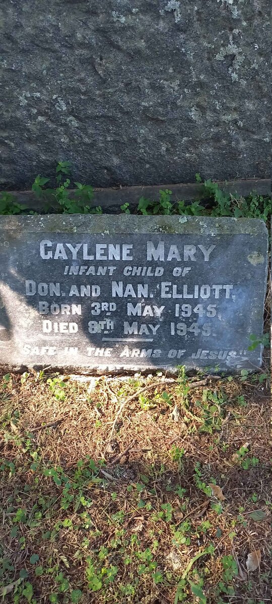 ELLIOTT Gaylene Mary 1945-1945