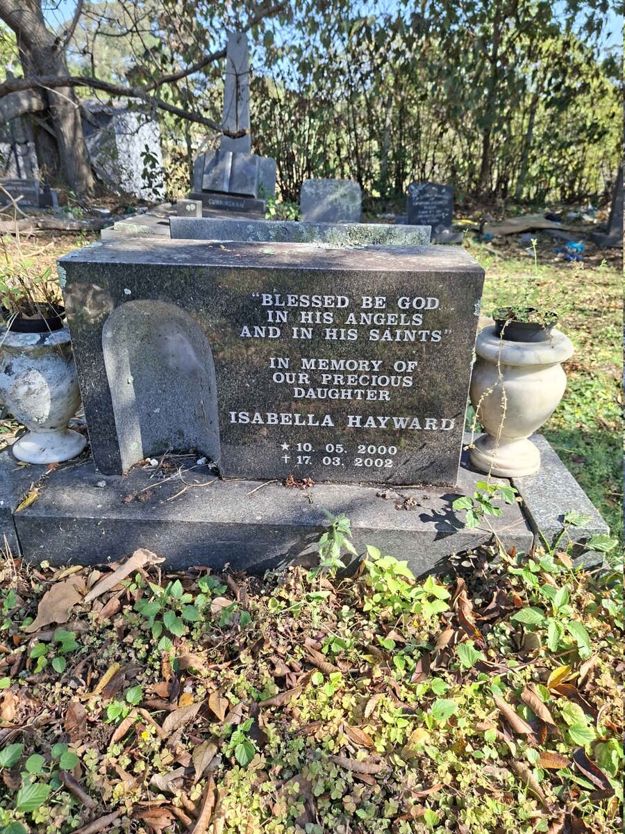 HAYWARD Isabella 2000-2002