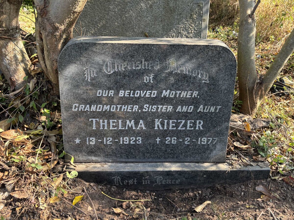 KIEZER Thelma 1923-1977