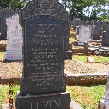 LEVIN Annie -1944