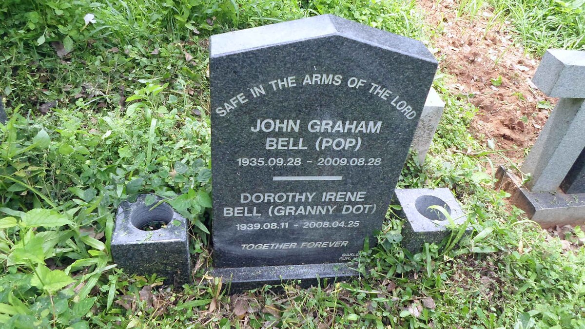 BELL John Graham 1935-2009 &amp; Dorothy Irene 1939-2008