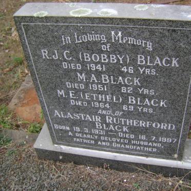 BLACK M.A. -1951 :: BLACK R.J.C. -1946 :: BLACK M.E. -1964 :: BLACK Alastair Rutherford 1931-1997